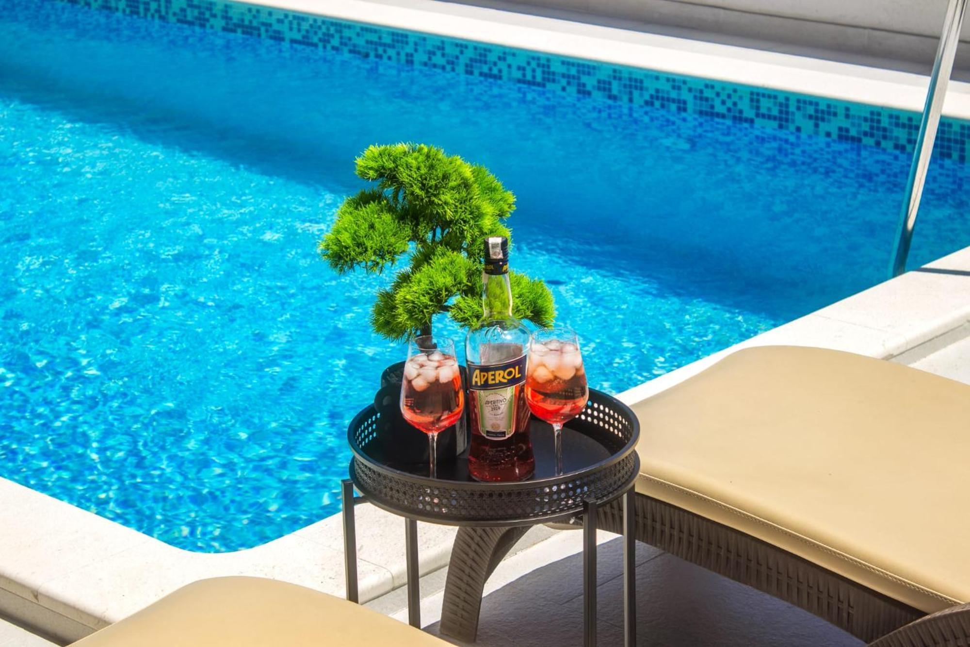 Villa Dalmatian Child With Swimming Pool, Close To The Beach Vinišće Exteriör bild