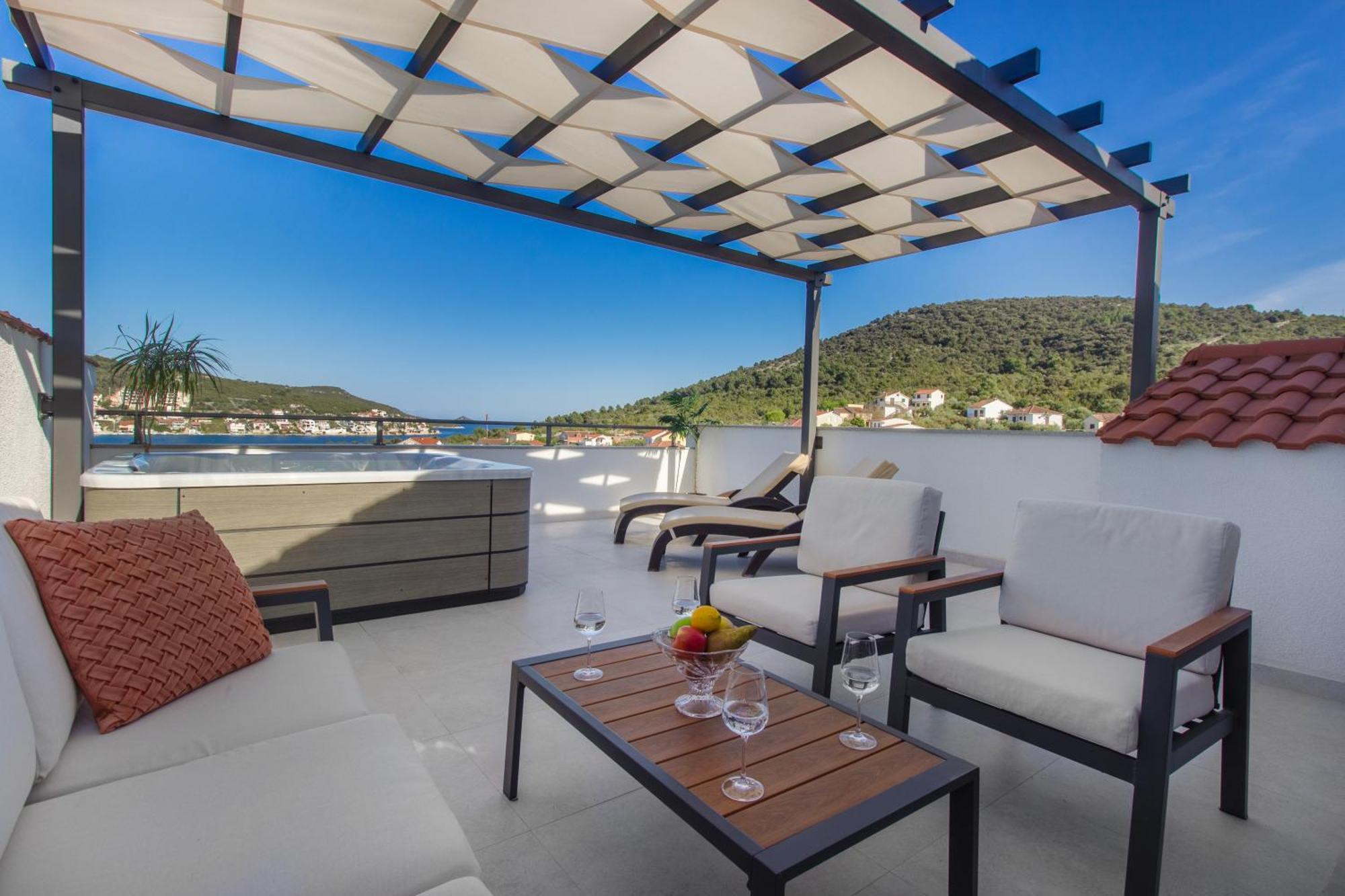 Villa Dalmatian Child With Swimming Pool, Close To The Beach Vinišće Exteriör bild