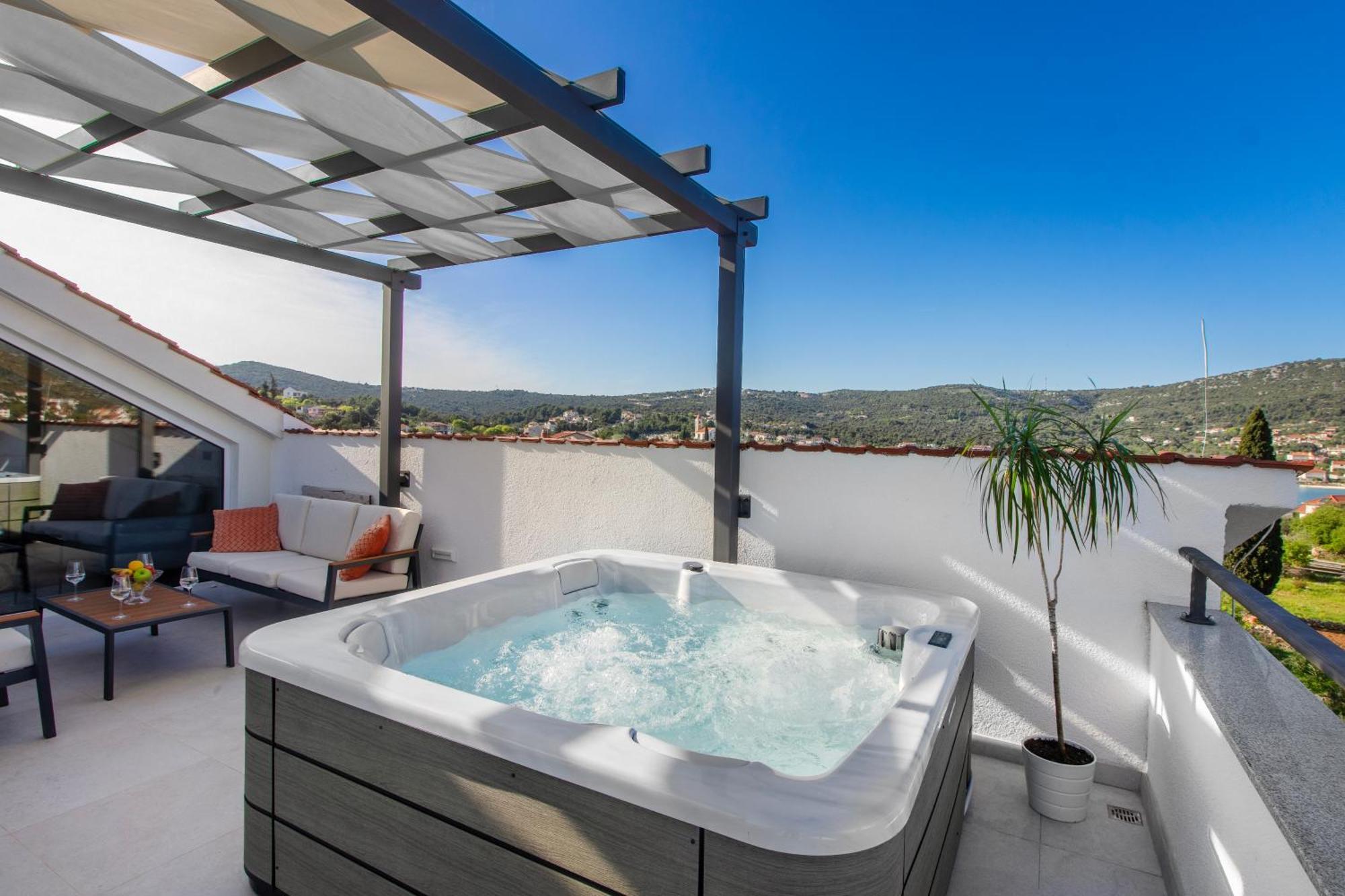 Villa Dalmatian Child With Swimming Pool, Close To The Beach Vinišće Exteriör bild